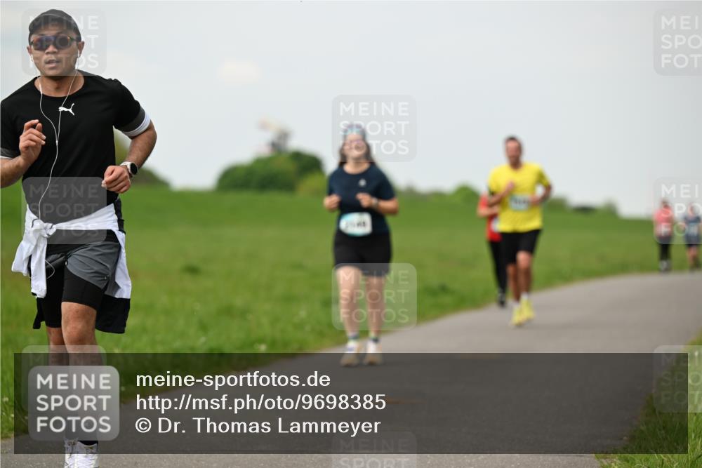 10.05.2026 - 8. Wedeler Halbmarathon Dr. Thomas Lammeyer http://msf.ph/oto/9698385 10.05.2026 11:32:45 Laufen  meine-sportfotos.de