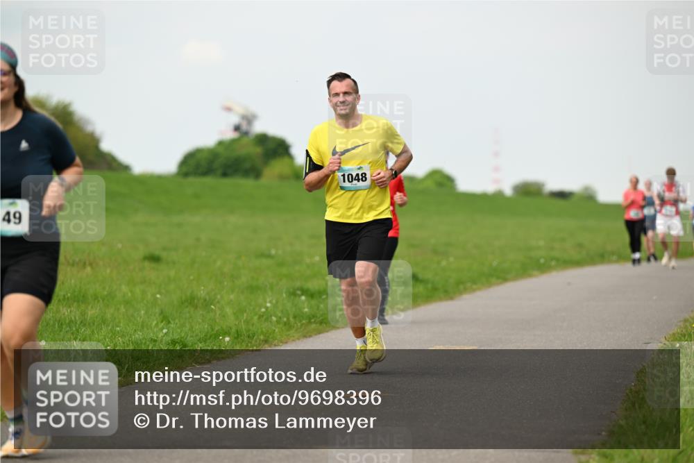 10.05.2026 - 8. Wedeler Halbmarathon Dr. Thomas Lammeyer http://msf.ph/oto/9698396 10.05.2026 11:32:48 Laufen 1048 meine-sportfotos.de