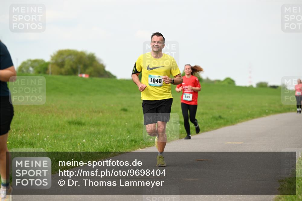 10.05.2026 - 8. Wedeler Halbmarathon Dr. Thomas Lammeyer http://msf.ph/oto/9698404 10.05.2026 11:32:49 Laufen 1048, 849 meine-sportfotos.de