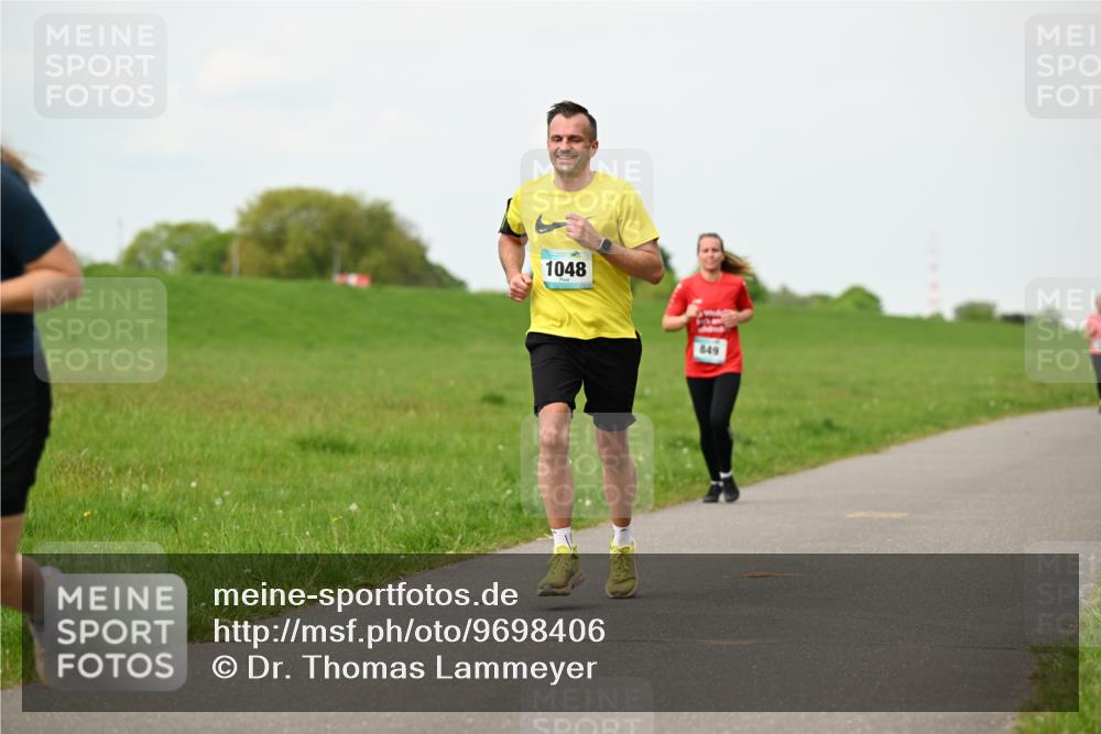 10.05.2026 - 8. Wedeler Halbmarathon Dr. Thomas Lammeyer http://msf.ph/oto/9698406 10.05.2026 11:32:49 Laufen 1048, 849 meine-sportfotos.de