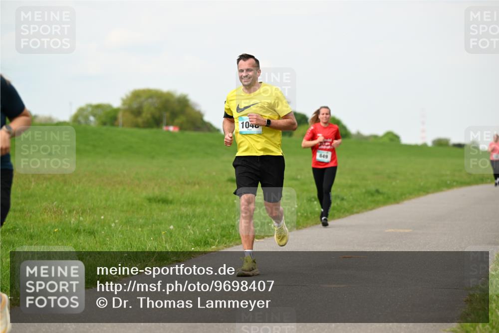 10.05.2026 - 8. Wedeler Halbmarathon Dr. Thomas Lammeyer http://msf.ph/oto/9698407 10.05.2026 11:32:49 Laufen 1040, 849 meine-sportfotos.de