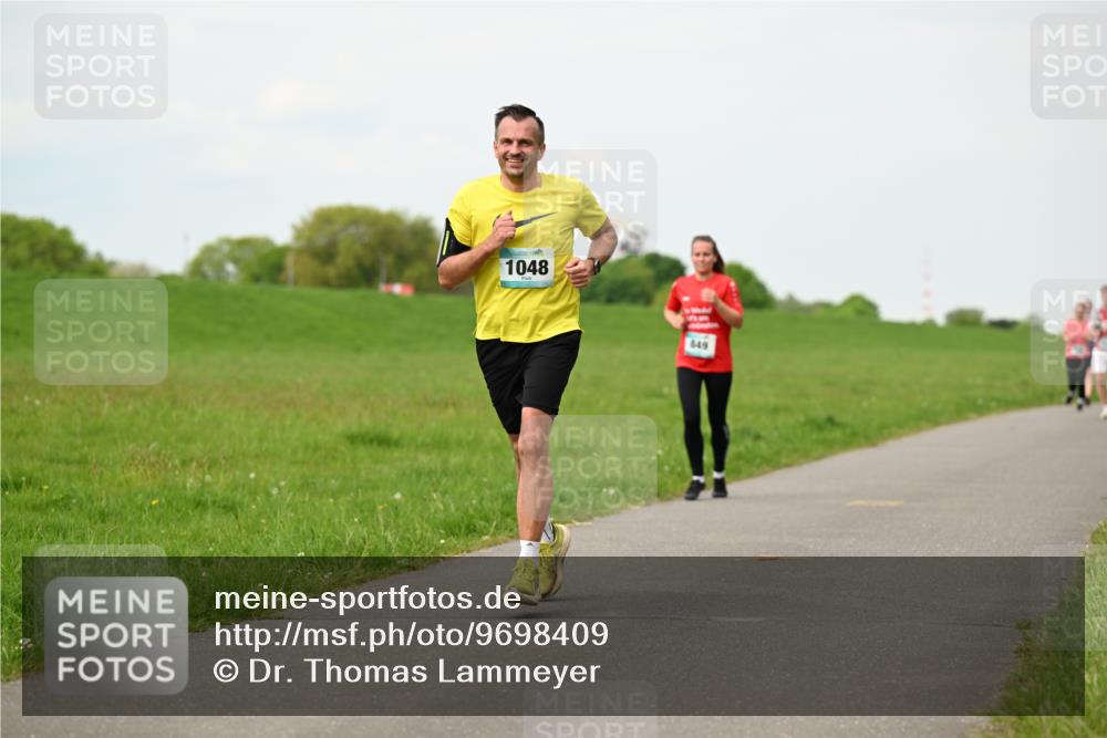 10.05.2026 - 8. Wedeler Halbmarathon Dr. Thomas Lammeyer http://msf.ph/oto/9698409 10.05.2026 11:32:50 Laufen 1048, 849 meine-sportfotos.de