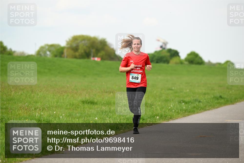 10.05.2026 - 8. Wedeler Halbmarathon Dr. Thomas Lammeyer http://msf.ph/oto/9698416 10.05.2026 11:32:52 Laufen 849 meine-sportfotos.de
