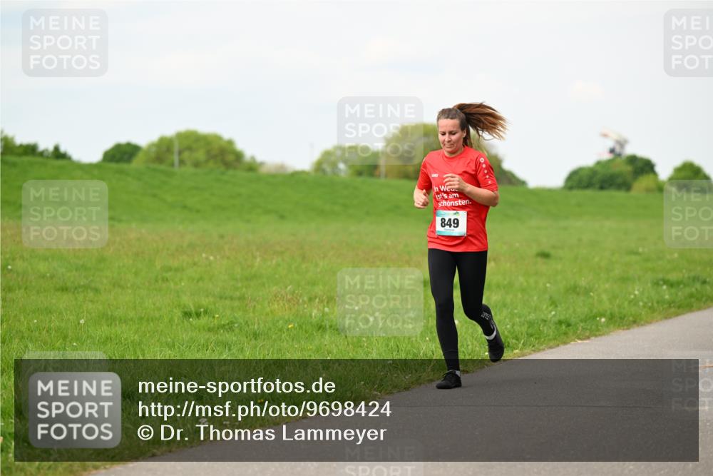 10.05.2026 - 8. Wedeler Halbmarathon Dr. Thomas Lammeyer http://msf.ph/oto/9698424 10.05.2026 11:32:53 Laufen 849 meine-sportfotos.de