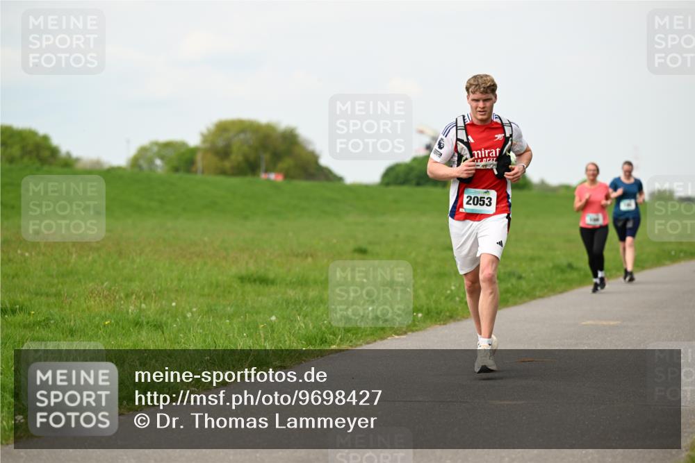 10.05.2026 - 8. Wedeler Halbmarathon Dr. Thomas Lammeyer http://msf.ph/oto/9698427 10.05.2026 11:32:58 Laufen 2053 meine-sportfotos.de