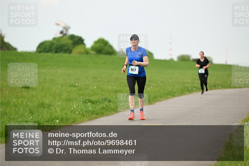 10.05.2026 - 8. Wedeler Halbmarathon Dr. Thomas Lammeyer http://msf.ph/oto/9698461 10.05.2026 11:33:09 Laufen 907 meine-sportfotos.de