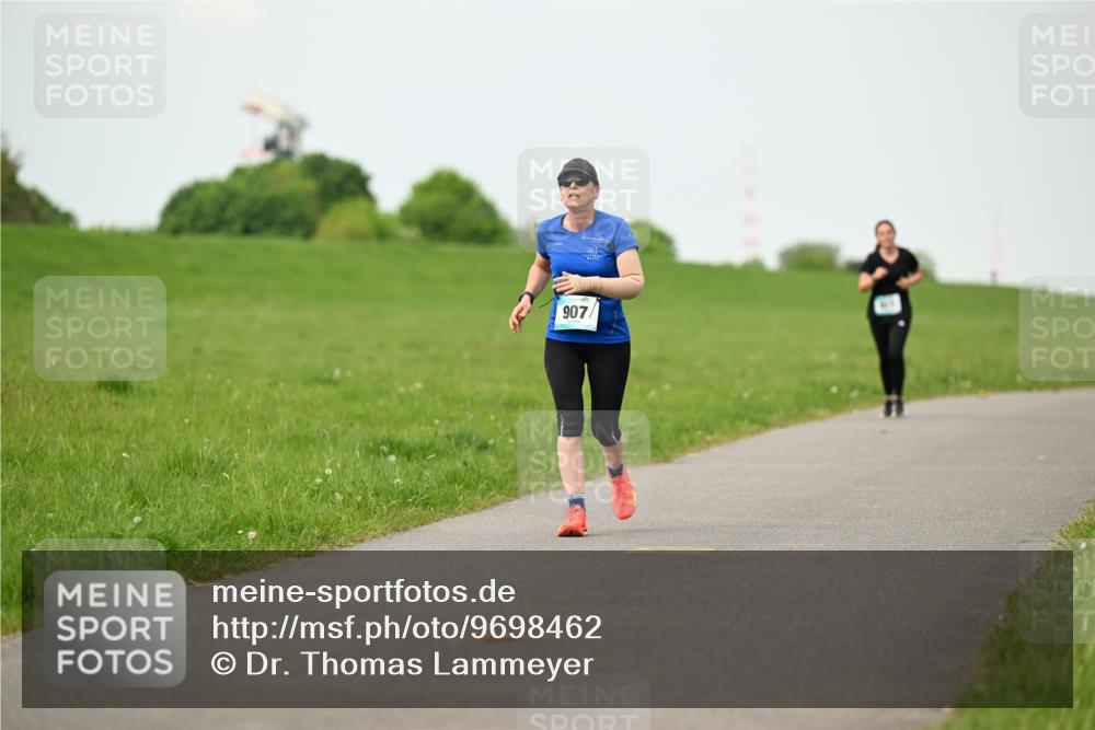 10.05.2026 - 8. Wedeler Halbmarathon Dr. Thomas Lammeyer http://msf.ph/oto/9698462 10.05.2026 11:33:09 Laufen 907 meine-sportfotos.de