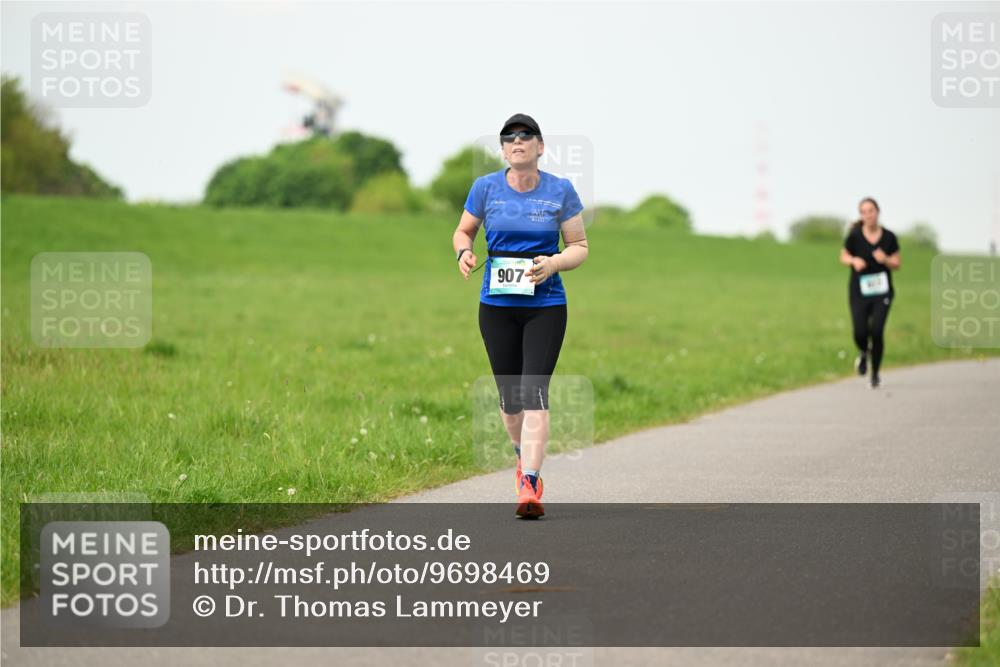 10.05.2026 - 8. Wedeler Halbmarathon Dr. Thomas Lammeyer http://msf.ph/oto/9698469 10.05.2026 11:33:10 Laufen 907 meine-sportfotos.de