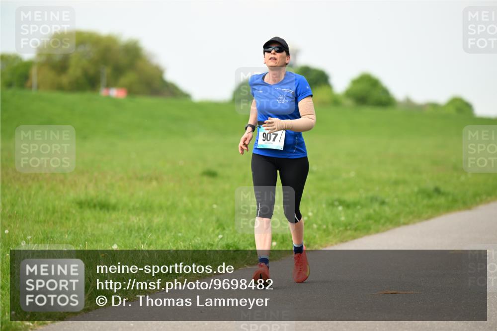 10.05.2026 - 8. Wedeler Halbmarathon Dr. Thomas Lammeyer http://msf.ph/oto/9698482 10.05.2026 11:33:12 Laufen 907 meine-sportfotos.de