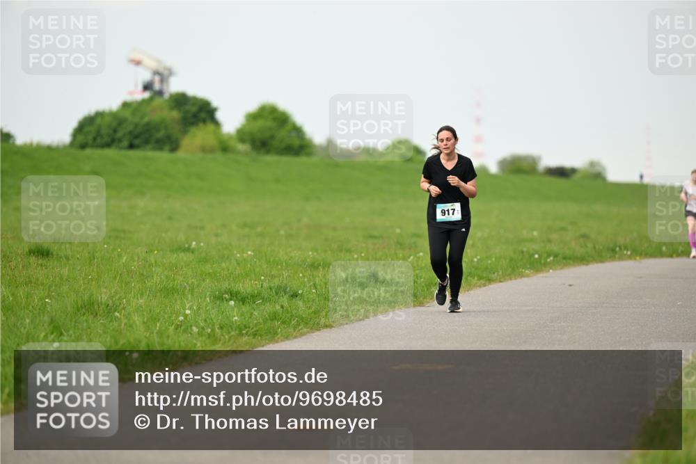 10.05.2026 - 8. Wedeler Halbmarathon Dr. Thomas Lammeyer http://msf.ph/oto/9698485 10.05.2026 11:33:15 Laufen 917 meine-sportfotos.de