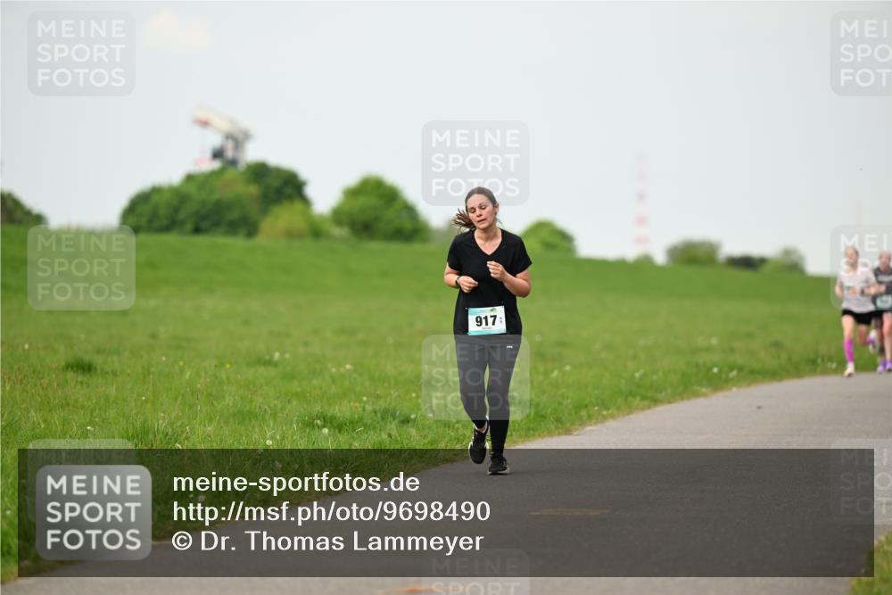 10.05.2026 - 8. Wedeler Halbmarathon Dr. Thomas Lammeyer http://msf.ph/oto/9698490 10.05.2026 11:33:17 Laufen 917 meine-sportfotos.de