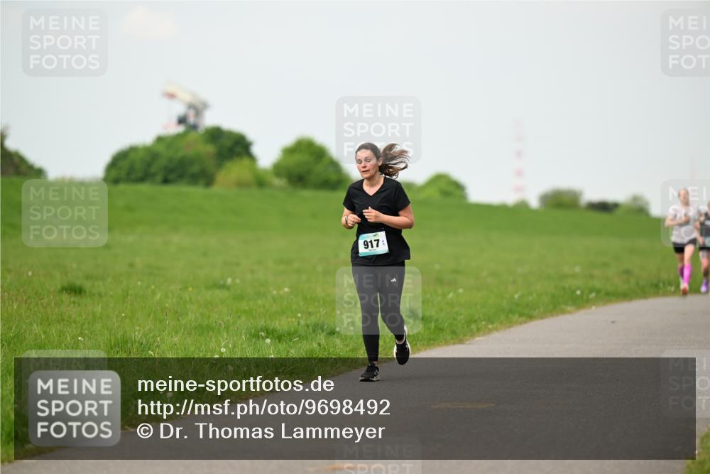 10.05.2026 - 8. Wedeler Halbmarathon Dr. Thomas Lammeyer http://msf.ph/oto/9698492 10.05.2026 11:33:17 Laufen 917 meine-sportfotos.de