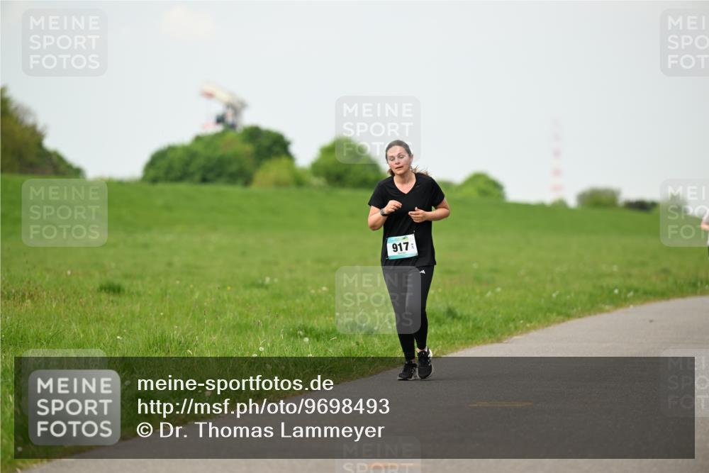10.05.2026 - 8. Wedeler Halbmarathon Dr. Thomas Lammeyer http://msf.ph/oto/9698493 10.05.2026 11:33:17 Laufen 917 meine-sportfotos.de
