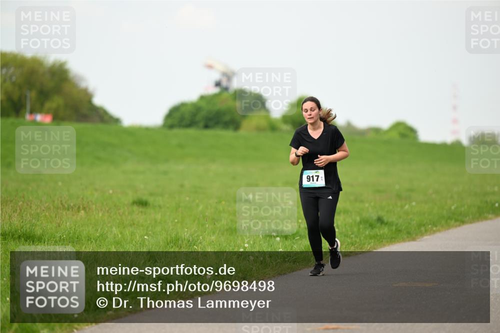 10.05.2026 - 8. Wedeler Halbmarathon Dr. Thomas Lammeyer http://msf.ph/oto/9698498 10.05.2026 11:33:18 Laufen 917 meine-sportfotos.de