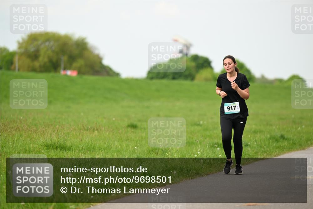 10.05.2026 - 8. Wedeler Halbmarathon Dr. Thomas Lammeyer http://msf.ph/oto/9698501 10.05.2026 11:33:18 Laufen 917 meine-sportfotos.de