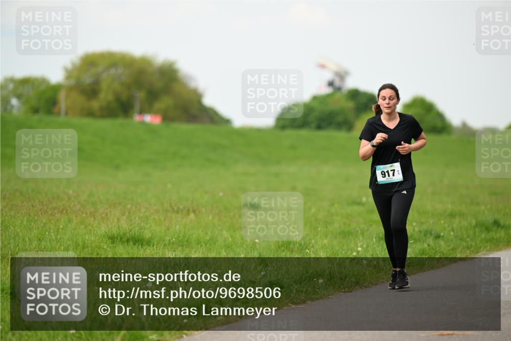 10.05.2026 - 8. Wedeler Halbmarathon Dr. Thomas Lammeyer http://msf.ph/oto/9698506 10.05.2026 11:33:19 Laufen 917 meine-sportfotos.de