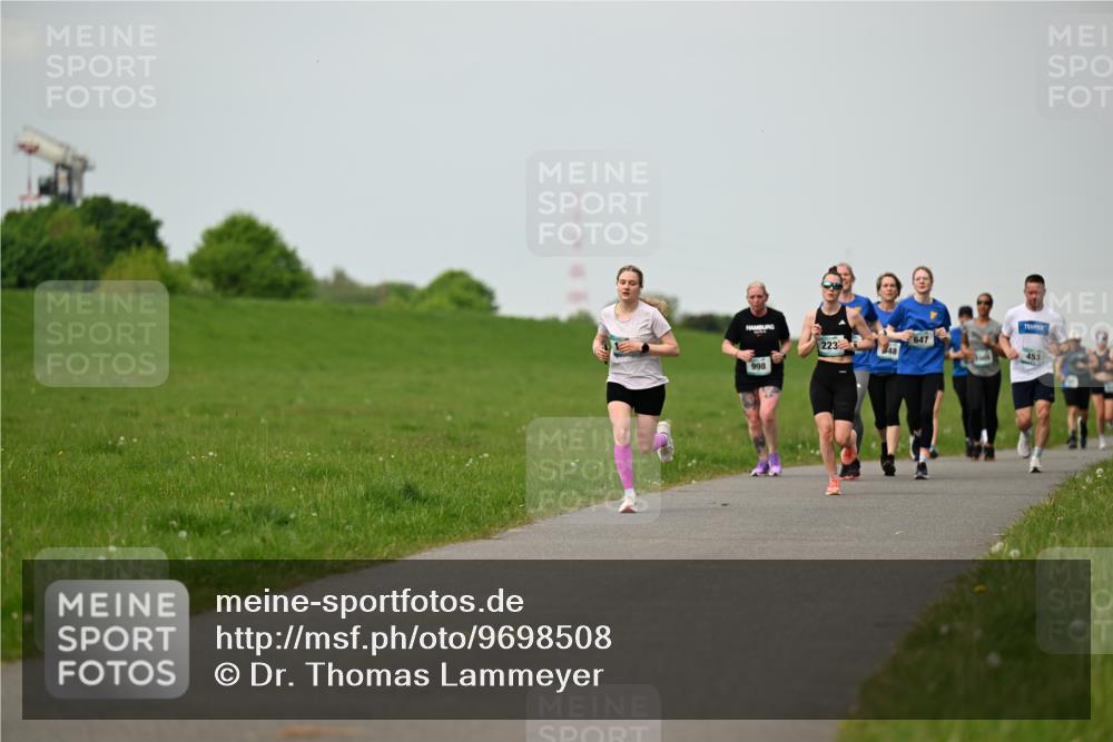 10.05.2026 - 8. Wedeler Halbmarathon Dr. Thomas Lammeyer http://msf.ph/oto/9698508 10.05.2026 11:33:22 Laufen 647, 223, 453, 998 meine-sportfotos.de