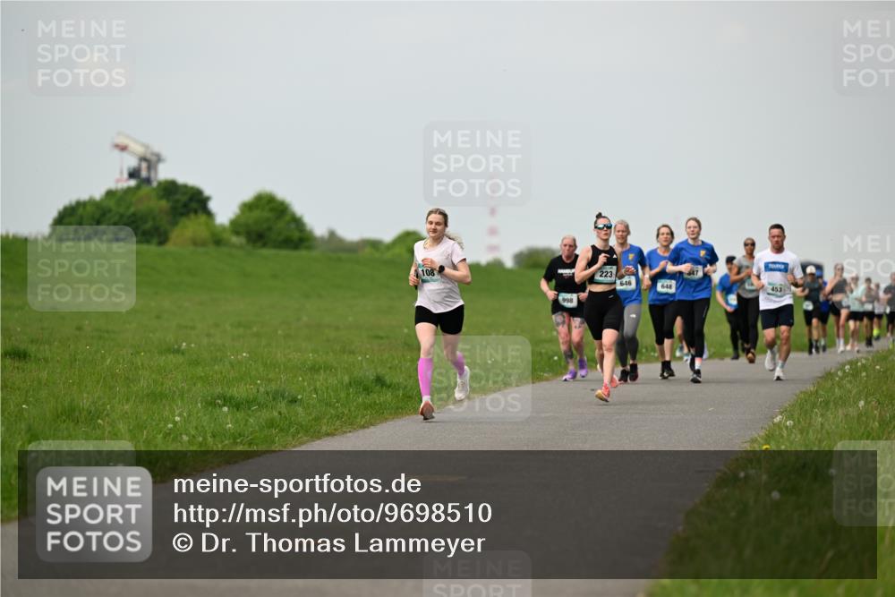 10.05.2026 - 8. Wedeler Halbmarathon Dr. Thomas Lammeyer http://msf.ph/oto/9698510 10.05.2026 11:33:25 Laufen  meine-sportfotos.de