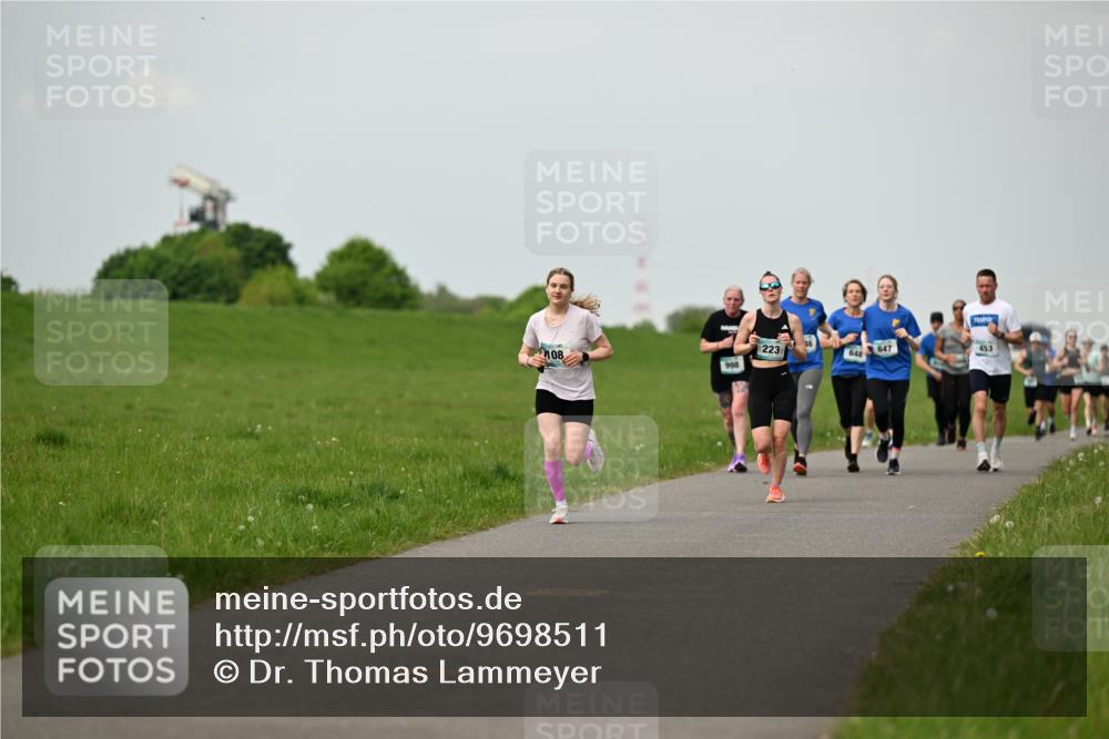 10.05.2026 - 8. Wedeler Halbmarathon Dr. Thomas Lammeyer http://msf.ph/oto/9698511 10.05.2026 11:33:25 Laufen 223, 647, 453, 648, 108, 998 meine-sportfotos.de