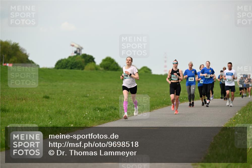 10.05.2026 - 8. Wedeler Halbmarathon Dr. Thomas Lammeyer http://msf.ph/oto/9698518 10.05.2026 11:33:26 Laufen 108, 223, 646, 453 meine-sportfotos.de