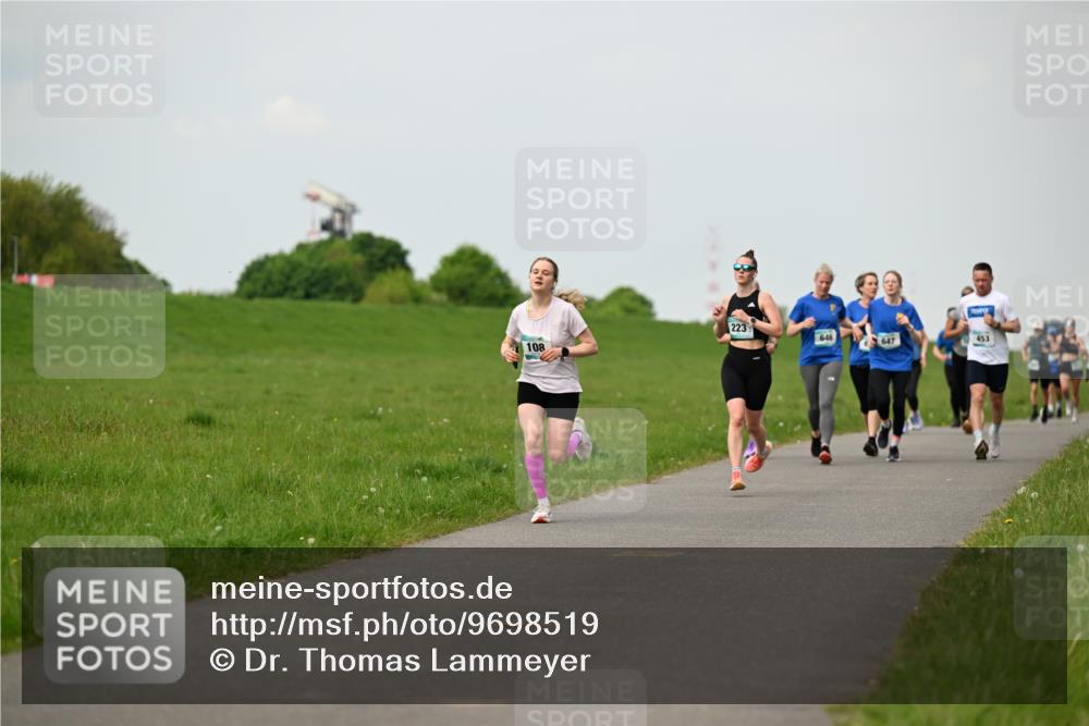 10.05.2026 - 8. Wedeler Halbmarathon Dr. Thomas Lammeyer http://msf.ph/oto/9698519 10.05.2026 11:33:26 Laufen 108, 223, 646, 647, 453 meine-sportfotos.de