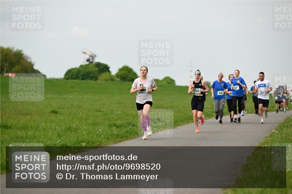 10.05.2026 - 8. Wedeler Halbmarathon Dr. Thomas Lammeyer http://msf.ph/oto/9698520 10.05.2026 11:33:26 Laufen 647, 223, 646, 453 meine-sportfotos.de