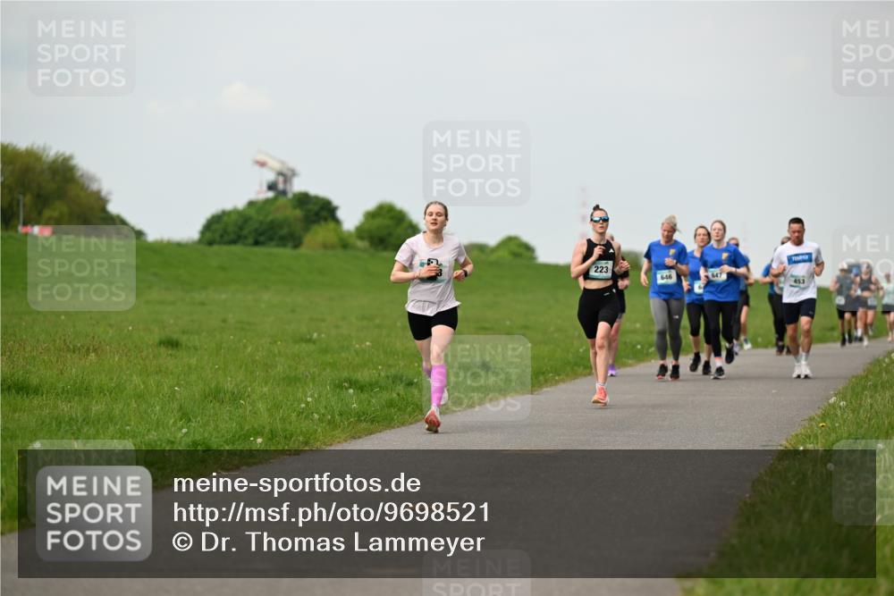 10.05.2026 - 8. Wedeler Halbmarathon Dr. Thomas Lammeyer http://msf.ph/oto/9698521 10.05.2026 11:33:26 Laufen 223, 646 meine-sportfotos.de