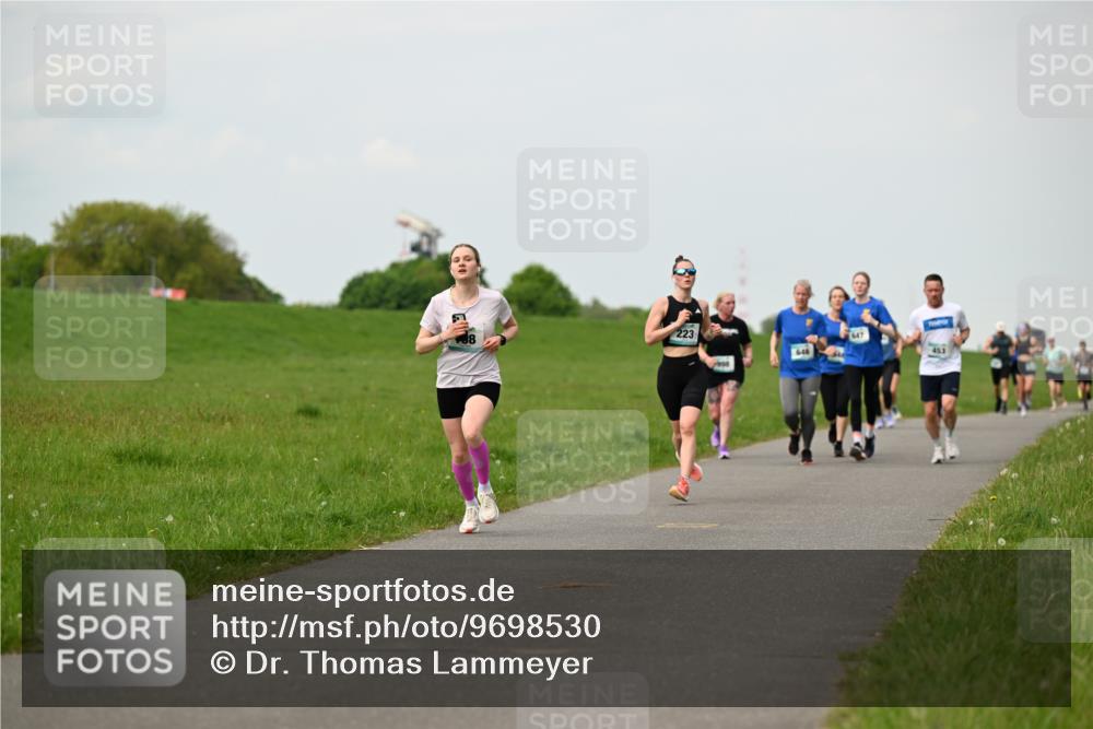 10.05.2026 - 8. Wedeler Halbmarathon Dr. Thomas Lammeyer http://msf.ph/oto/9698530 10.05.2026 11:33:28 Laufen 223, 646, 1990 meine-sportfotos.de
