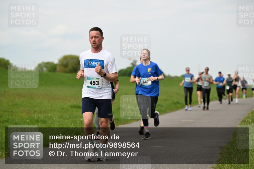 10.05.2026 - 8. Wedeler Halbmarathon Dr. Thomas Lammeyer http://msf.ph/oto/9698564 10.05.2026 11:33:35 Laufen 453, 647 meine-sportfotos.de