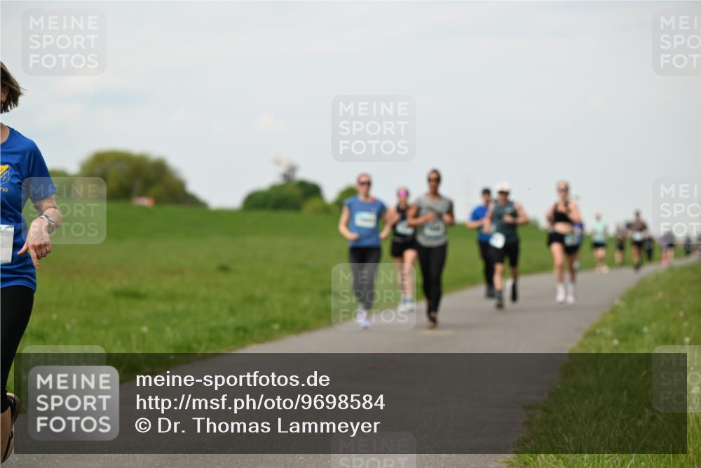 10.05.2026 - 8. Wedeler Halbmarathon Dr. Thomas Lammeyer http://msf.ph/oto/9698584 10.05.2026 11:33:38 Laufen  meine-sportfotos.de