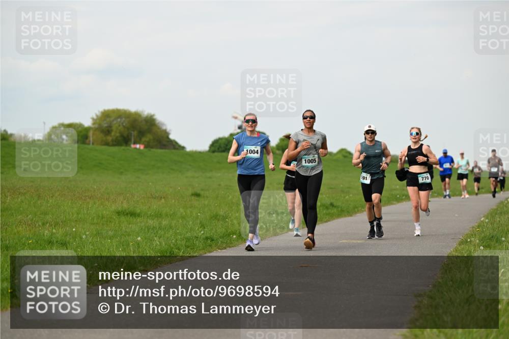 10.05.2026 - 8. Wedeler Halbmarathon Dr. Thomas Lammeyer http://msf.ph/oto/9698594 10.05.2026 11:33:39 Laufen 1004, 1005, 591, 770 meine-sportfotos.de