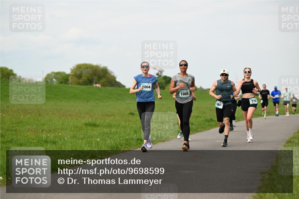 10.05.2026 - 8. Wedeler Halbmarathon Dr. Thomas Lammeyer http://msf.ph/oto/9698599 10.05.2026 11:33:40 Laufen 1004, 1005, 591, 770 meine-sportfotos.de