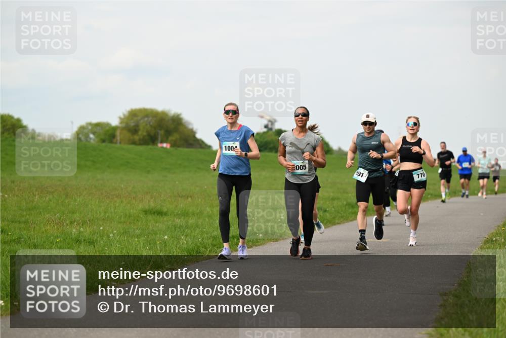 10.05.2026 - 8. Wedeler Halbmarathon Dr. Thomas Lammeyer http://msf.ph/oto/9698601 10.05.2026 11:33:40 Laufen 100, 005, 591, 770 meine-sportfotos.de