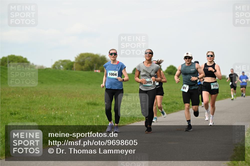 10.05.2026 - 8. Wedeler Halbmarathon Dr. Thomas Lammeyer http://msf.ph/oto/9698605 10.05.2026 11:33:41 Laufen 1004, 005, 591, 770 meine-sportfotos.de