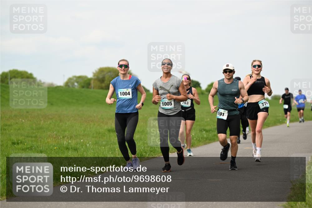 10.05.2026 - 8. Wedeler Halbmarathon Dr. Thomas Lammeyer http://msf.ph/oto/9698608 10.05.2026 11:33:42 Laufen 1004, 1005, 763, 591, 770 meine-sportfotos.de