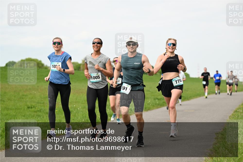 10.05.2026 - 8. Wedeler Halbmarathon Dr. Thomas Lammeyer http://msf.ph/oto/9698617 10.05.2026 11:33:43 Laufen 1005, 591, 770 meine-sportfotos.de