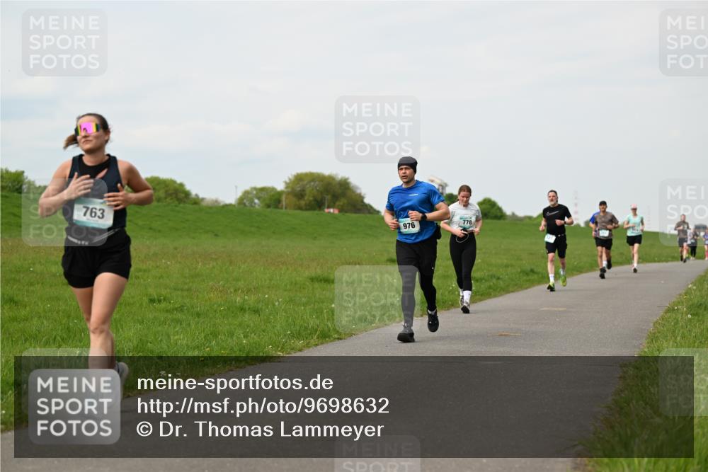 10.05.2026 - 8. Wedeler Halbmarathon Dr. Thomas Lammeyer http://msf.ph/oto/9698632 10.05.2026 11:33:45 Laufen 763, 976, 778 meine-sportfotos.de