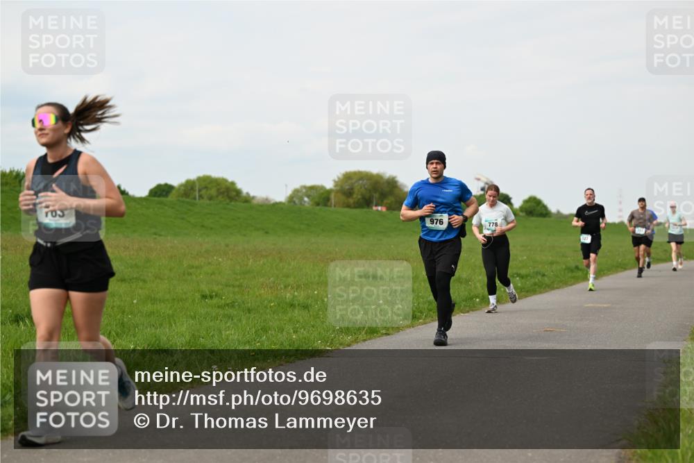 10.05.2026 - 8. Wedeler Halbmarathon Dr. Thomas Lammeyer http://msf.ph/oto/9698635 10.05.2026 11:33:46 Laufen 703, 976, 778 meine-sportfotos.de