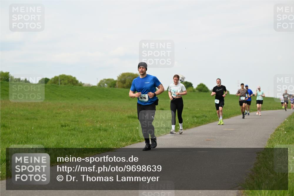 10.05.2026 - 8. Wedeler Halbmarathon Dr. Thomas Lammeyer http://msf.ph/oto/9698639 10.05.2026 11:33:46 Laufen 976 meine-sportfotos.de