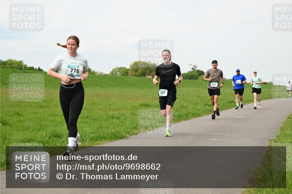 10.05.2026 - 8. Wedeler Halbmarathon Dr. Thomas Lammeyer http://msf.ph/oto/9698662 10.05.2026 11:33:50 Laufen 778, 127, 751 meine-sportfotos.de