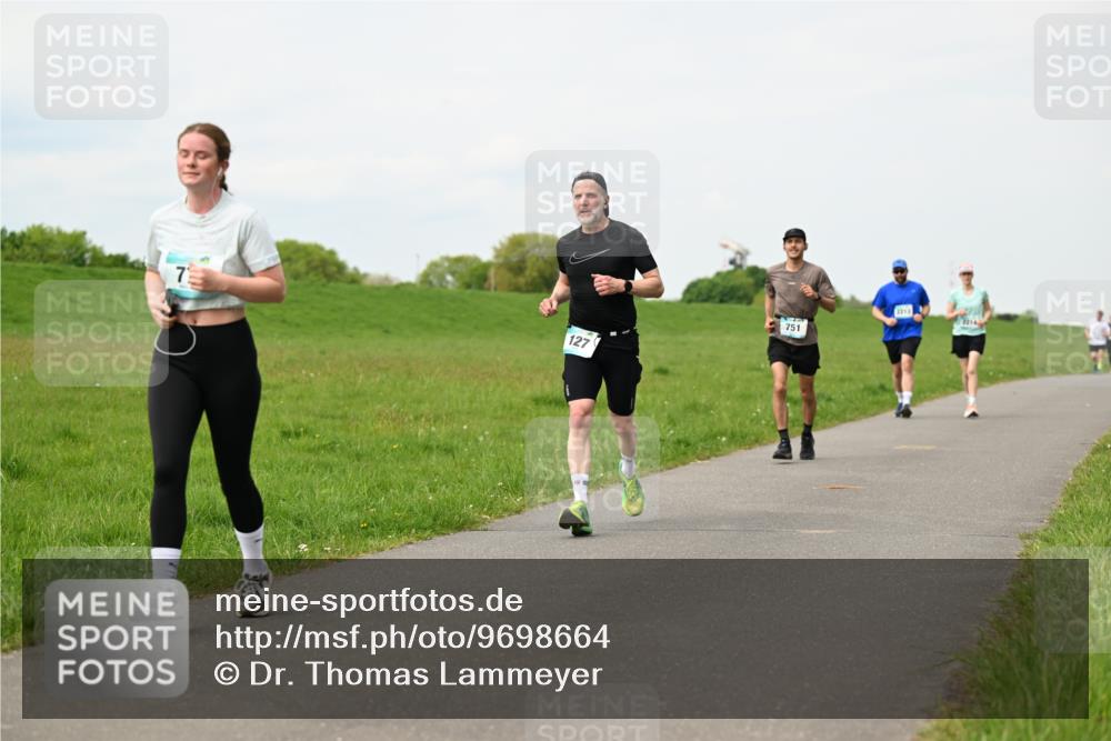 10.05.2026 - 8. Wedeler Halbmarathon Dr. Thomas Lammeyer http://msf.ph/oto/9698664 10.05.2026 11:33:50 Laufen 127, 751 meine-sportfotos.de