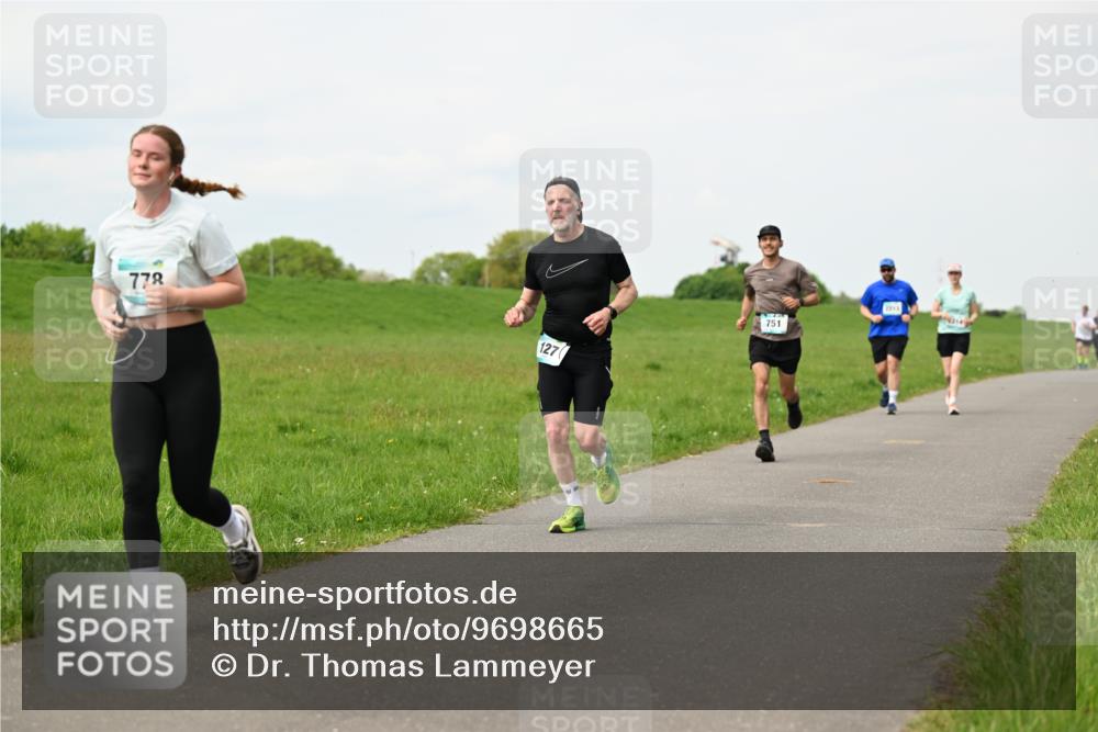 10.05.2026 - 8. Wedeler Halbmarathon Dr. Thomas Lammeyer http://msf.ph/oto/9698665 10.05.2026 11:33:51 Laufen 778, 127, 751 meine-sportfotos.de