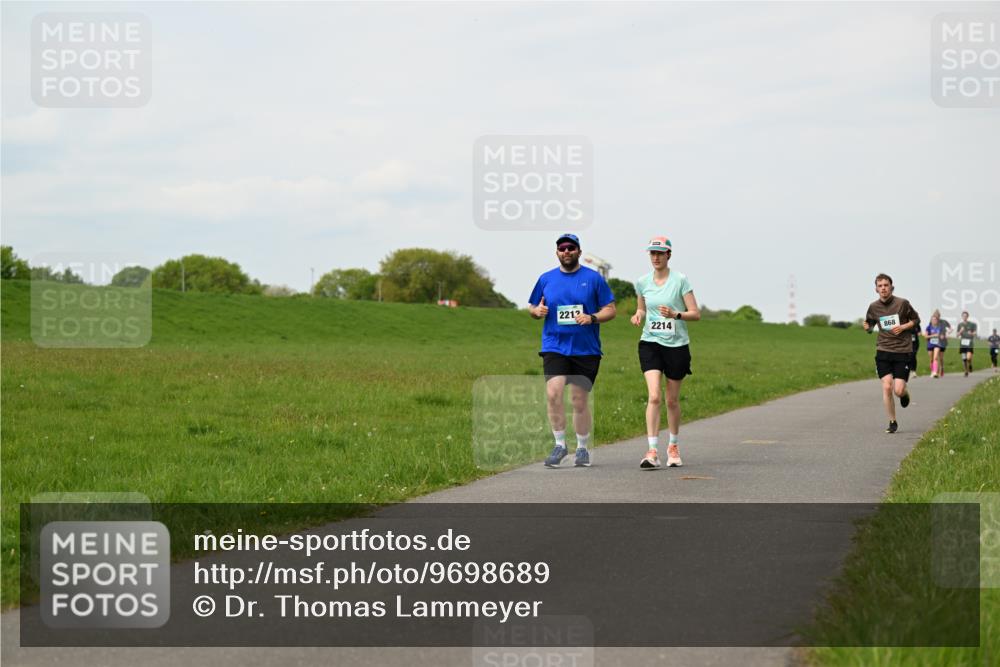 10.05.2026 - 8. Wedeler Halbmarathon Dr. Thomas Lammeyer http://msf.ph/oto/9698689 10.05.2026 11:33:55 Laufen 2212, 2214, 868 meine-sportfotos.de