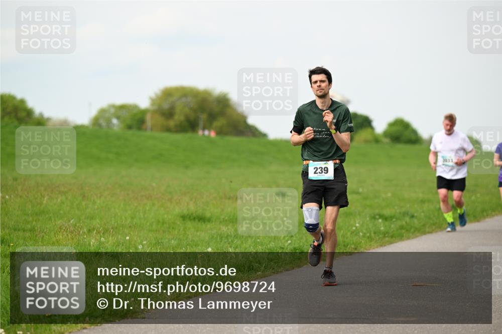 10.05.2026 - 8. Wedeler Halbmarathon Dr. Thomas Lammeyer http://msf.ph/oto/9698724 10.05.2026 11:34:08 Laufen 239 meine-sportfotos.de