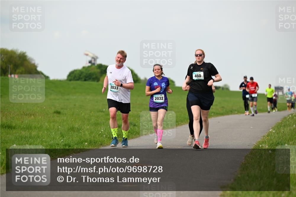 10.05.2026 - 8. Wedeler Halbmarathon Dr. Thomas Lammeyer http://msf.ph/oto/9698728 10.05.2026 11:34:11 Laufen 2033, 2032, 460 meine-sportfotos.de