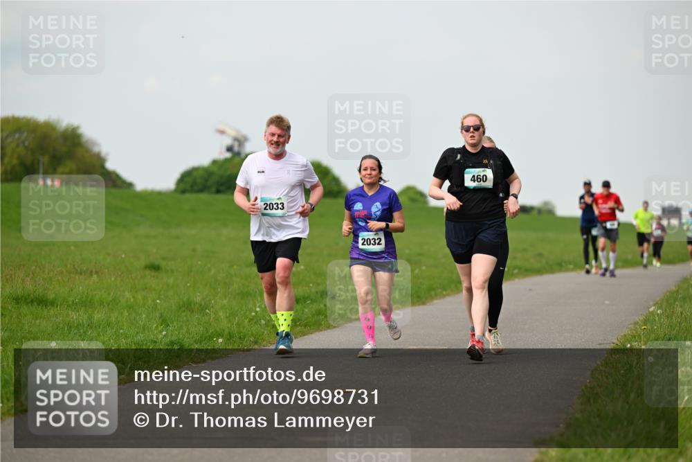 10.05.2026 - 8. Wedeler Halbmarathon Dr. Thomas Lammeyer http://msf.ph/oto/9698731 10.05.2026 11:34:11 Laufen 2033, 2032, 460 meine-sportfotos.de