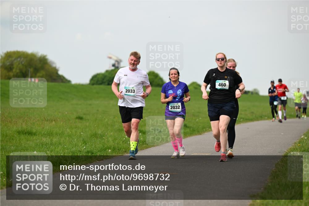 10.05.2026 - 8. Wedeler Halbmarathon Dr. Thomas Lammeyer http://msf.ph/oto/9698732 10.05.2026 11:34:11 Laufen 2033, 2032, 460 meine-sportfotos.de