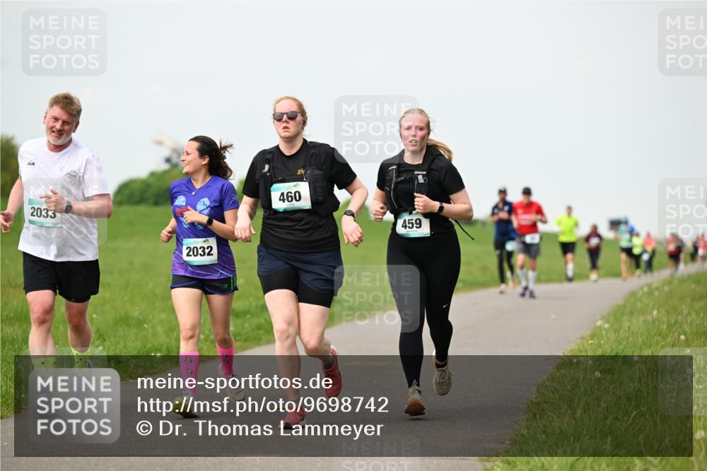 10.05.2026 - 8. Wedeler Halbmarathon Dr. Thomas Lammeyer http://msf.ph/oto/9698742 10.05.2026 11:34:13 Laufen 2033, 2032, 460, 459 meine-sportfotos.de