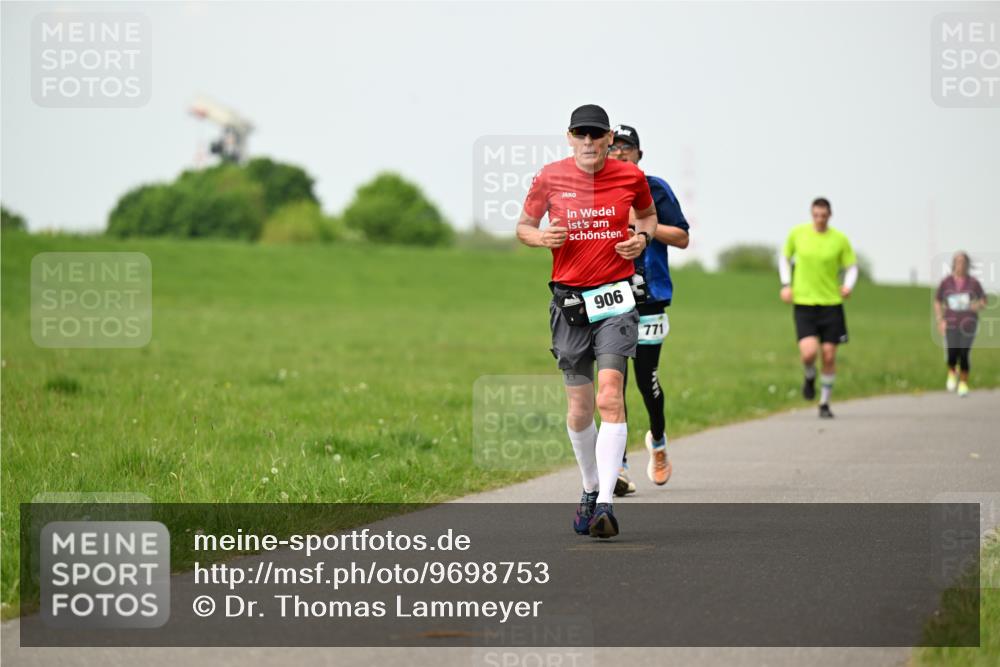 10.05.2026 - 8. Wedeler Halbmarathon Dr. Thomas Lammeyer http://msf.ph/oto/9698753 10.05.2026 11:34:20 Laufen 906, 771 meine-sportfotos.de
