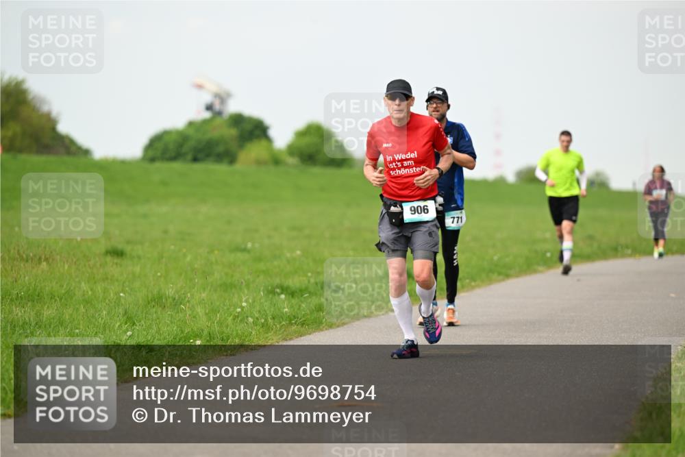 10.05.2026 - 8. Wedeler Halbmarathon Dr. Thomas Lammeyer http://msf.ph/oto/9698754 10.05.2026 11:34:21 Laufen 906, 771 meine-sportfotos.de
